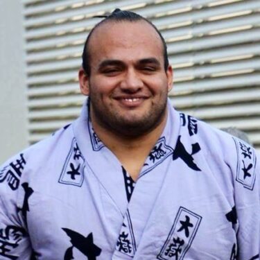 大砂嵐の妻(嫁)や家族の顔画像は？イスラム教や断食についても！